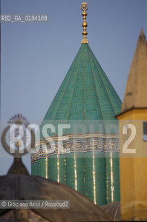 ( TURCHIA ) KONYA : MAUSOLEO DEL FONDATORE DEI DERVISCI DANZANTI CELALEDDIN RUMI  -  © 1986 Graziano Arici/Rosebud2 / GEO / VERDE