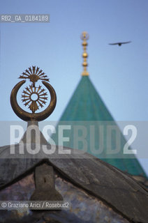 ( TURCHIA ) KONYA : MAUSOLEO DEL FONDATORE DEI DERVISCI DANZANTI CELALEDDIN RUMI  -  © 1986 Graziano Arici/Rosebud2 / GEO / VERDE