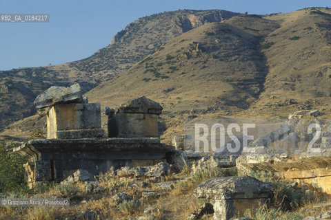 ( TURCHIA ) PAMUKKALE : NECROPOLI  DI IERAPOLIS -  © 1986 Graziano Arici/Rosebud2 / GEO