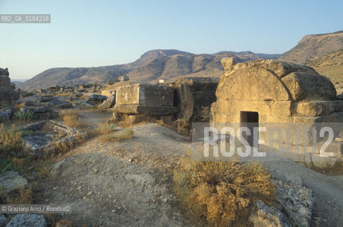 ( TURCHIA ) PAMUKKALE : NECROPOLI  DI IERAPOLIS -  © 1986 Graziano Arici/Rosebud2 / GEO