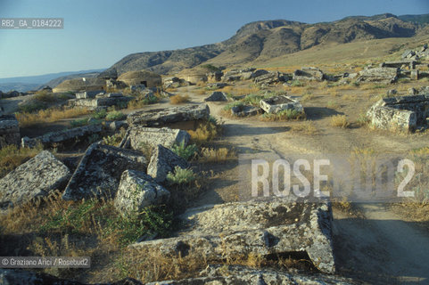 ( TURCHIA ) PAMUKKALE : NECROPOLI  DI IERAPOLIS -  © 1986 Graziano Arici/Rosebud2 / GEO