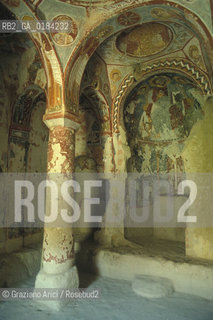 ( TURCHIA ) CAPPADOCIA : VALLE DI GOREME - CHIESA RUPESTRE  -  © 1986 Graziano Arici/Rosebud2 / GEO / AFFRESCHI
