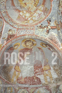 ( TURCHIA ) CAPPADOCIA : VALLE DI GOREME - CHIESA RUPESTRE  -  © 1986 Graziano Arici/Rosebud2 / GEO / AFFRESCHI