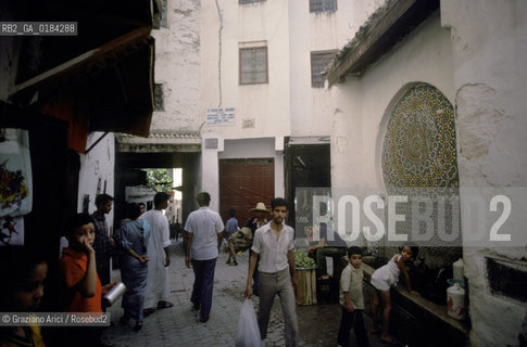 ( MAROCCO ) FEZ : STRADA DELLA MEDINA - FES EL BALI  - © 1996 Graziano Arici/Rosebud2 / GEO / FONTANA