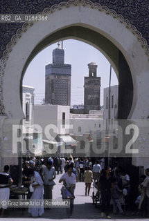 ( MAROCCO ) FEZ :  FES EL BALI  - BAB BOUJELOUD  - © 1996 Graziano Arici/Rosebud2 / GEO