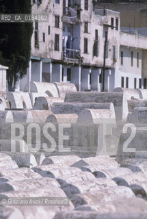 ( MAROCCO ) FEZ :  FES EL BALI  - CIMITERO EBRAICO   - © 1996 Graziano Arici/Rosebud2 / GEO / EBREI