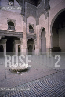 ( MAROCCO ) FEZ :  FES EL BALI  - MEDERSA  (MADRASA ) SCUOLA CORANICA SEFFARINE   - © 1996 Graziano Arici/Rosebud2 / GEO