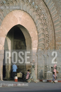 ( MAROCCO ) MARRAKECH :  LA PORTA BAB AGNAU  - © 1996 Graziano Arici/Rosebud2 / GEO