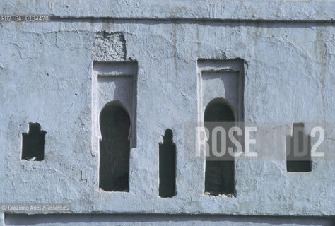 ( MAROCCO ) MARRAKECH :  MEDINA -  MAUSOLEO DI YOUSSEF BE TACHFAN - © 1996 Graziano Arici/Rosebud2 / GEO / FINESTRA