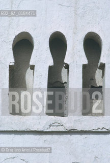 ( MAROCCO ) MARRAKECH :  MEDINA -  MAUSOLEO DI YOUSSEF BE TACHFAN - © 1996 Graziano Arici/Rosebud2 / GEO / FINESTRA