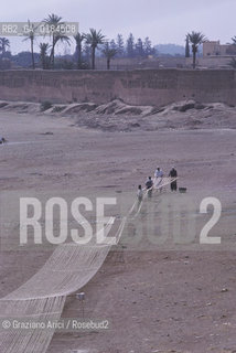 ( MAROCCO ) MARRAKECH :  -  LE MURA - © 1996 Graziano Arici/Rosebud2 / GEO / FILATORI