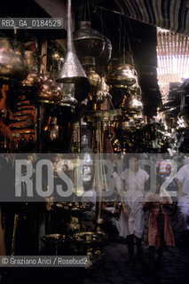 ( MAROCCO ) MARRAKECH :  -  MEDINA - I  SOUKS  - © 1996 Graziano Arici/Rosebud2 / GEO / MERCATO