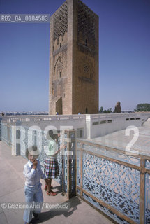 ( MAROCCO ) RABAT :  RESTI DELLA MOSCHEA E TORRE HASSSAN   - © 1996 Graziano Arici/Rosebud2 / GEO /