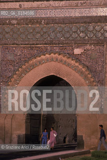 ( MAROCCO ) MEKNES :  LA PORTA BAB EL KHEMIS  - © 1996 Graziano Arici/Rosebud2 / GEO /