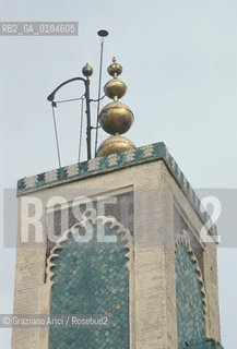 ( MAROCCO ) MEKNES : - MEDERSA  (MADRASA ) SCUOLA CORANICA BOU INANIA  - MINARETO  - © 1996 Graziano Arici/Rosebud2 / GEO