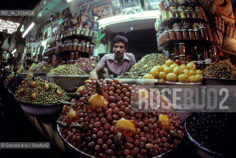 ( MAROCCO ) MEKNES : I SOUKS   - © 1996 Graziano Arici/Rosebud2 / GEO / OLIVA
