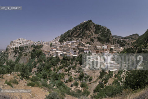 ( MAROCCO ) MOULAY IDRISS : LA MEDINA   - © 1996 Graziano Arici/Rosebud2 / GEO /