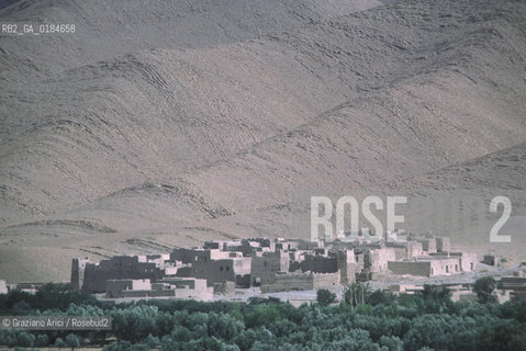 ( MAROCCO ) MAROCCO DEL SUD :IL MASSICCIO DELLATLANTE NEI DITORNI DI  ER-RACHIDIA   - © 1996 Graziano Arici/Rosebud2 / GEO /