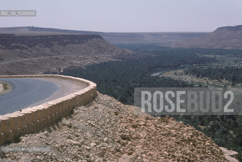 ( MAROCCO ) MAROCCO DEL SUD : ZONA PRESEDERTICA DEL TAFILALET   - © 1996 Graziano Arici/Rosebud2 / GEO / OASI