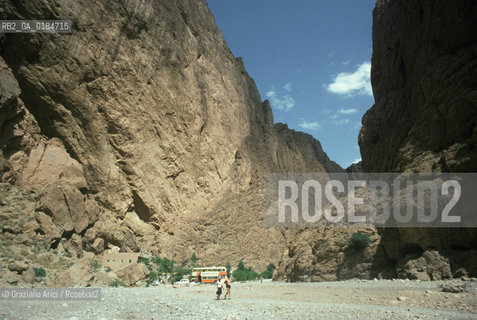 ( MAROCCO ) MAROCCO DEL SUD : GOLE DEL TODRA - © 1996 Graziano Arici/Rosebud2 / GEO