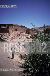 ( MAROCCO ) ALTO ATLANTE : VILLAGGIO  - © 1996 Graziano Arici/Rosebud2 / GEO
