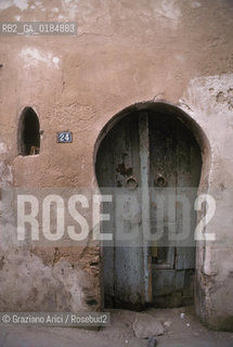 ( TUNISIA ) TUNISI : I SOUKS  - © 1996 Graziano Arici/Rosebud2 / GEO  / PORTA