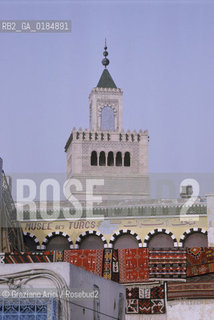 ( TUNISIA ) TUNISI : LA GRANDE MOSCHEA  - © 1996 Graziano Arici/Rosebud2 / GEO