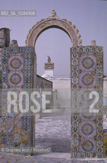 ( TUNISIA ) TUNISI :TERRAZZA SULLA MEDINA  - © 1996 Graziano Arici/Rosebud2 / GEO /
