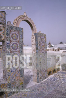 ( TUNISIA ) TUNISI : TERRAZZA SULLA MEDINA  - © 1996 Graziano Arici/Rosebud2 / GEO /