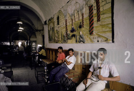 ( TUNISIA ) TUNISI : I SOUKS  - © 1996 Graziano Arici/Rosebud2 / GEO / CAFFE