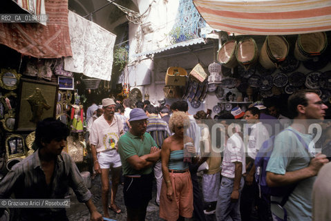 ( TUNISIA ) TUNISI : I SOUKS  - © 1996 Graziano Arici/Rosebud2 / GEO /