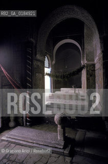 ( TUNISIA ) TUNISI :  TOURBET AZIZA OTHMANA  - © 1996 Graziano Arici/Rosebud2 / GEO / CIMITERO