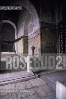 ( TUNISIA ) TUNISI :  TOURBET AZIZA OTHMANA  - © 1996 Graziano Arici/Rosebud2 / GEO / CIMITERO