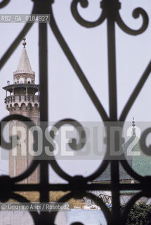 ( TUNISIA ) TUNISI : LA GRANDE MOSCHEA  - © 1996 Graziano Arici/Rosebud2 / GEO /