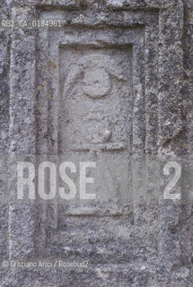 ( TUNISIA ) SCAVI ARCHEOLOGICI DI CARTAGINE : IL TOPHET  - © 1996 Graziano Arici/Rosebud2 / GEO / CIMITERO