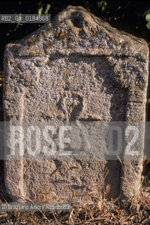 ( TUNISIA ) SCAVI ARCHEOLOGICI DI CARTAGINE : IL TOPHET  - © 1996 Graziano Arici/Rosebud2 / GEO / CIMITERO