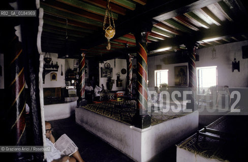 ( TUNISIA ) SIDI BOU SAID : IL CAFFE DES NATTES - © 1996 Graziano Arici/Rosebud2 / GEO