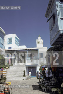 ( TUNISIA ) SIDI BOU SAID : IL CAFFE DES NATTES - © 1996 Graziano Arici/Rosebud2 / GEO