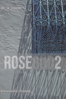 ( TUNISIA ) SIDI BOU SAID : FINESTRA - © 1996 Graziano Arici/Rosebud2 / GEO / BLU