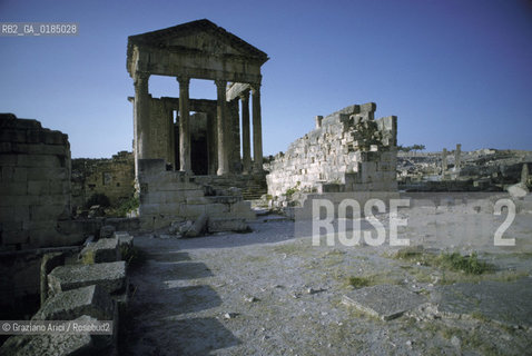 ( TUNISIA ) SITO ARCHEOLOGICO DI DOUGGA : FORO - © 1996 Graziano Arici/Rosebud2 / GEO
