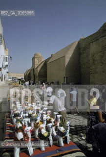 ( TUNISIA ) KAIROUAN : LA GRANDE MOSCHEA ( DJAMA SIDI OQBA ) - © 1996 Graziano Arici/Rosebud2 / GEO  / TURISMO