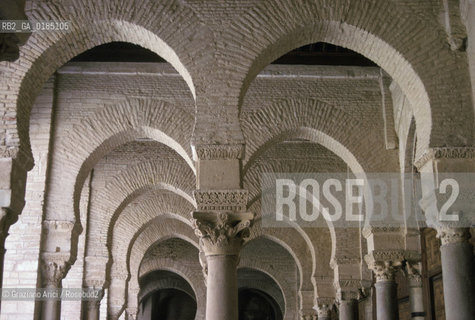 ( TUNISIA ) KAIROUAN : LA GRANDE MOSCHEA ( DJAMA SIDI OQBA ) - © 1996 Graziano Arici/Rosebud2 / GEO