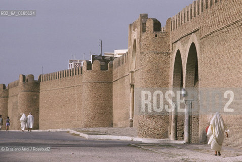 ( TUNISIA ) KAIROUAN : LE MURA  - © 1996 Graziano Arici/Rosebud2 / GEO