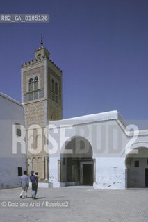 ( TUNISIA ) KAIROUAN : ZAOUIA DE SIDI SAHAB ( MOSCHEA DEL BARBIERE )  - © 1996 Graziano Arici/Rosebud2 / GEO