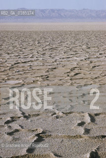( TUNISIA )  DESERTO SALATO DI CHOTT EL DJERID - © 1996 Graziano Arici/Rosebud2 / GEO /