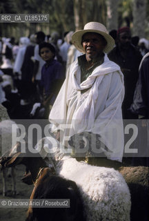 ( TUNISIA )  MERCATO NELLOASI DI DOUZ  - © 1996 Graziano Arici/Rosebud2 / GEO /