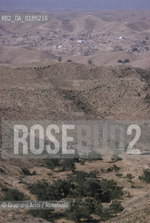 ( TUNISIA )  REGIONE DI MATMATA   - © 1996 Graziano Arici/Rosebud2 / GEO