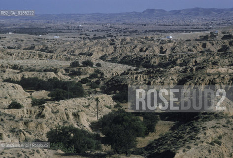 ( TUNISIA )  REGIONE DI MATMATA   - © 1996 Graziano Arici/Rosebud2 / GEO
