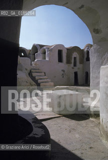( TUNISIA )  VILLAGGIO DI KSAR HADDADA   - © 1996 Graziano Arici/Rosebud2 / GEO / CASA / GHORFAS