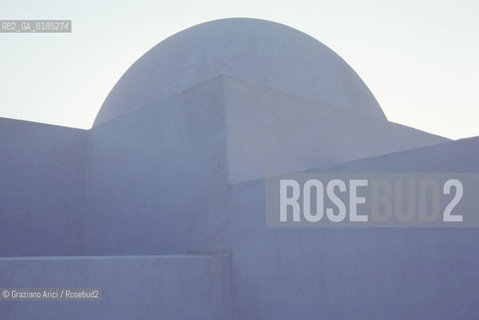 ( TUNISIA )  ISOLA DJERBA ( JERBA ) : CASA - © 1996 Graziano Arici/Rosebud2 / GEO / ARCHITETTURA